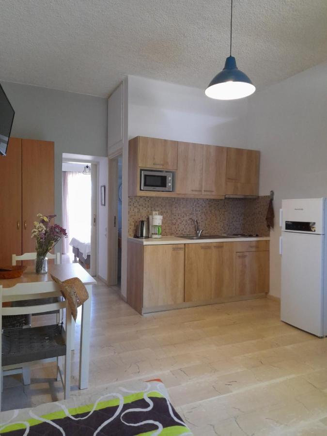 Argo Apartments カト・ダラトソ エクステリア 写真